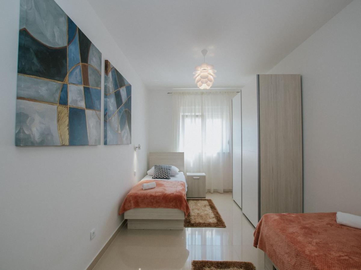 Luxury Apartment Di Трогир Екстериор снимка