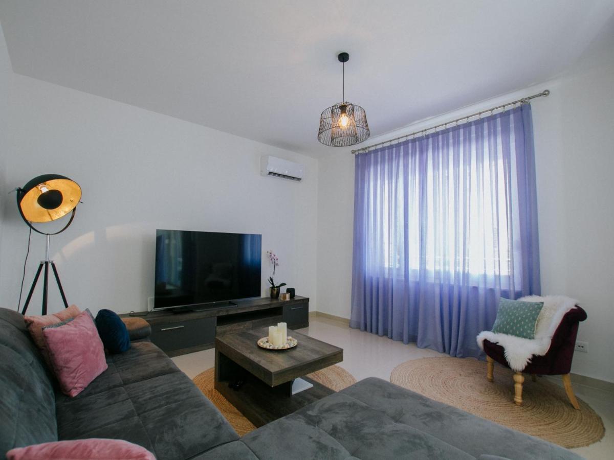 Luxury Apartment Di Трогир Екстериор снимка