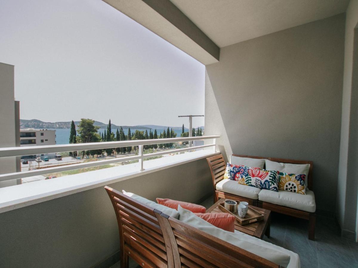 Luxury Apartment Di Трогир Екстериор снимка