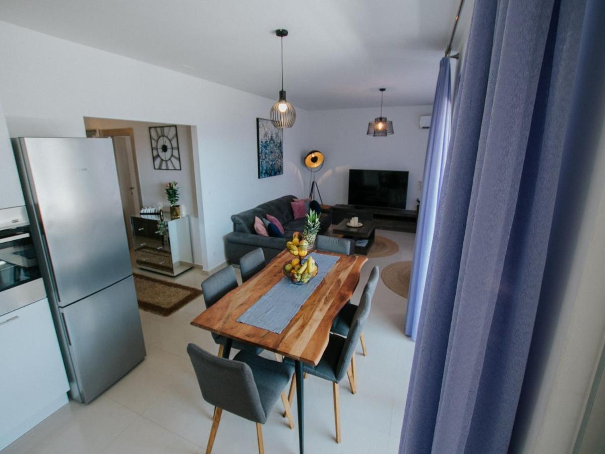 Luxury Apartment Di Трогир Екстериор снимка