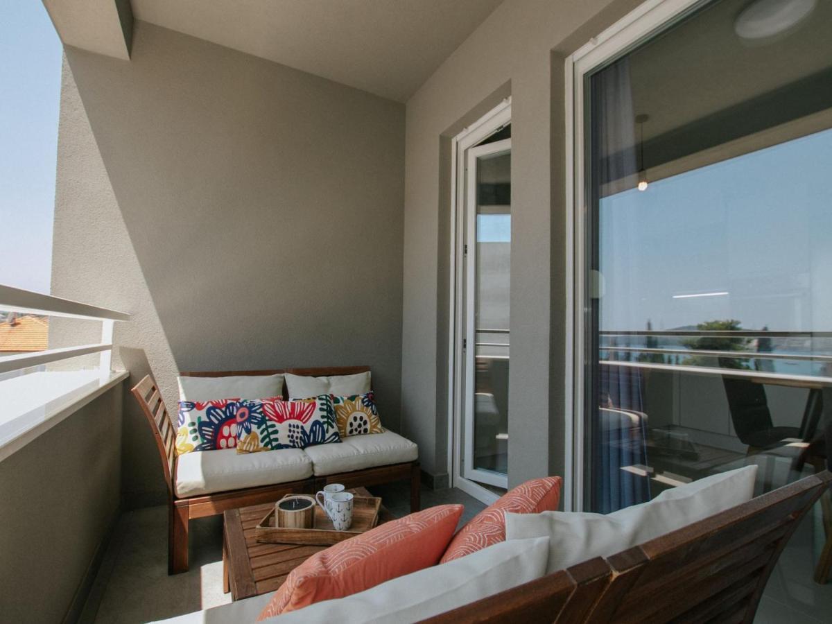 Luxury Apartment Di Трогир Екстериор снимка